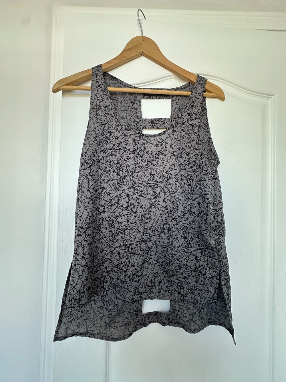 Ark & Co Black and Gray Patterned Sleeveless Tank